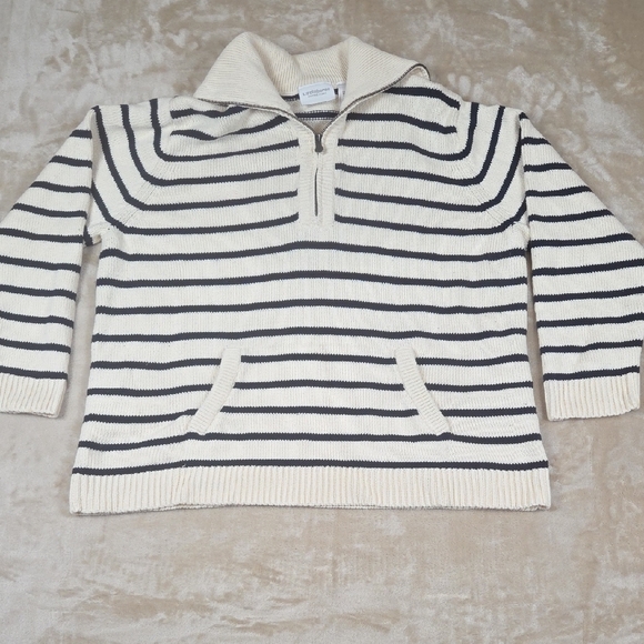 Liz Claiborne Sweaters - Liz Claiborne Ivory and Navy Striped Knit Top